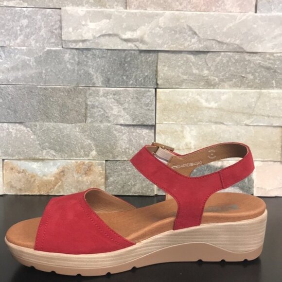 Mephisto Carolyne Women's Sandal - Picture 2 of 4
